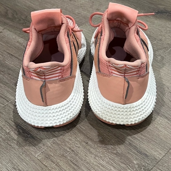 Women’s 5.5 Adidas EVM Woven Knit Pink Flyknit Tennis Sneakers EUC - Picture 2 of 9